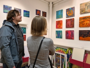 “HUMAN ECHOES” the new exhibition by Iwona Kręciwilk