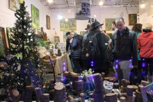 EXHIBITION: "Christmas Meet Up" by Pawel Jasinski